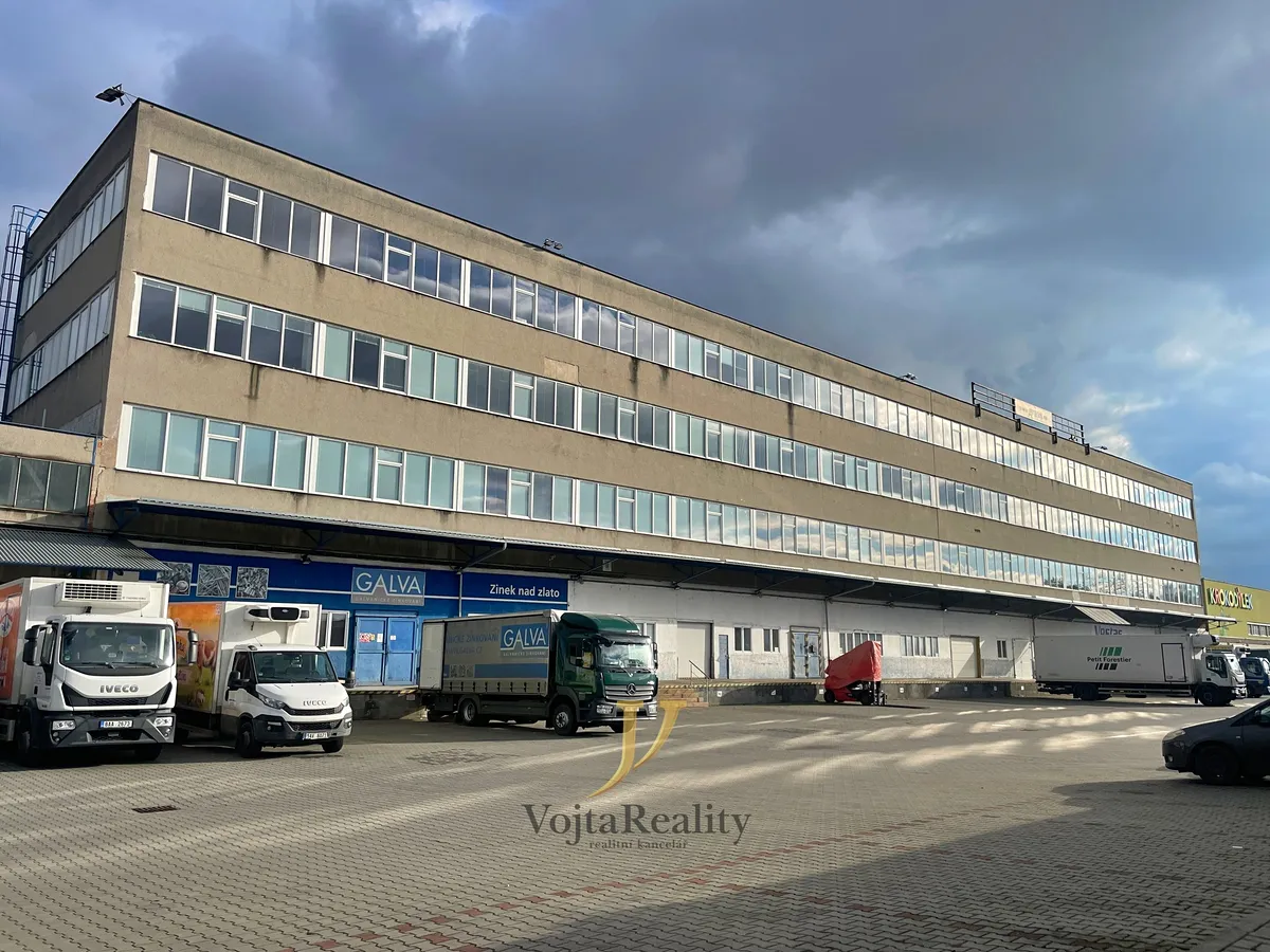 Pronájem skladového prostoru 270 m²